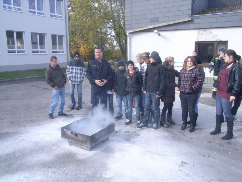 Fotos zum Besuch der HS Hausmening
