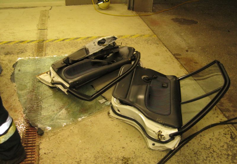 Bildergalerie "Menschenrettung aus einem PKW"