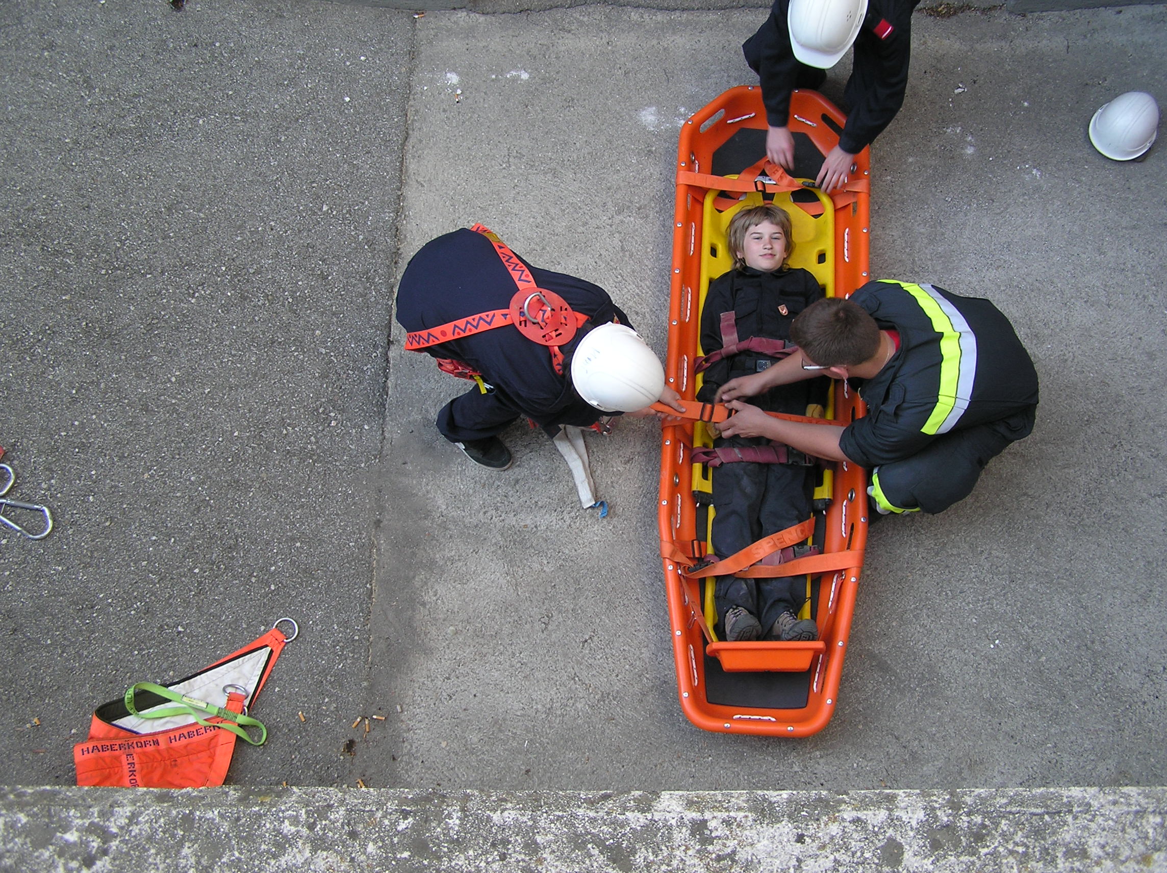 04_05_12FJ_Rettenaush�hen