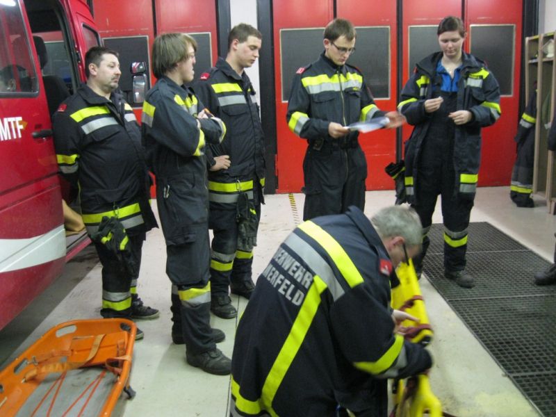 Korb- und Schaufeltrage