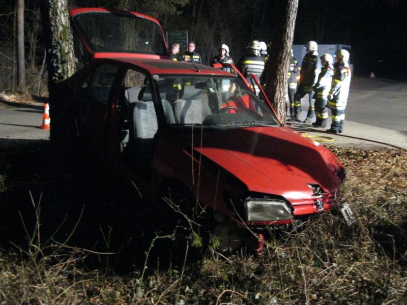 Menschenrettung nach Verkehrsunfall